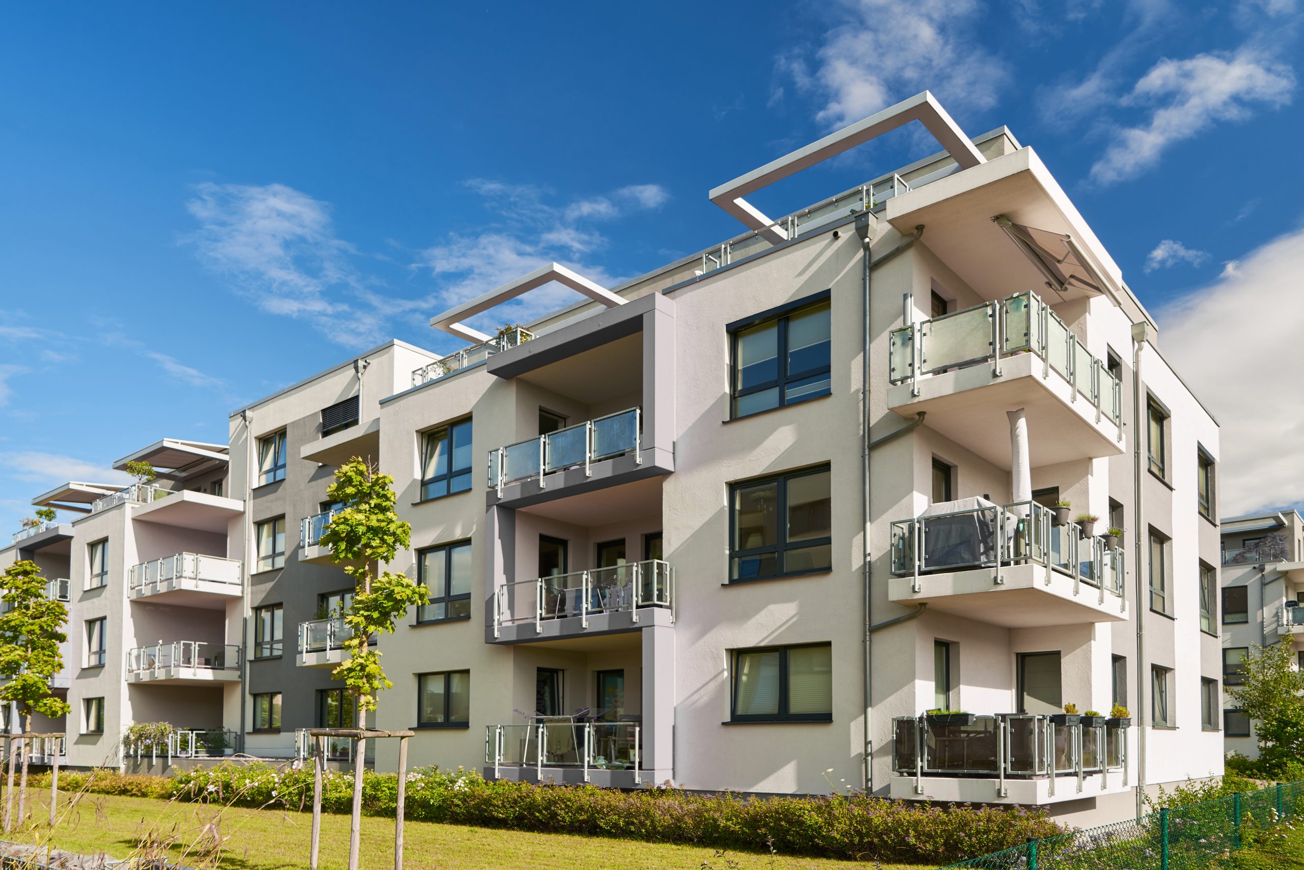 Benefits Of Living In Mid Rise Apartments Lifestylehousing Blog